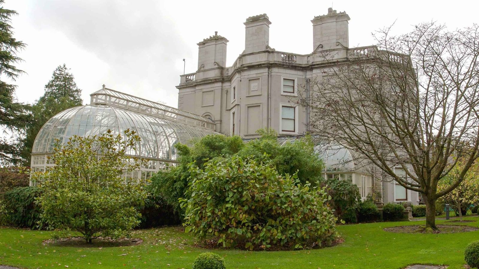 FARMLEIGH HOUSE ESTATE 3